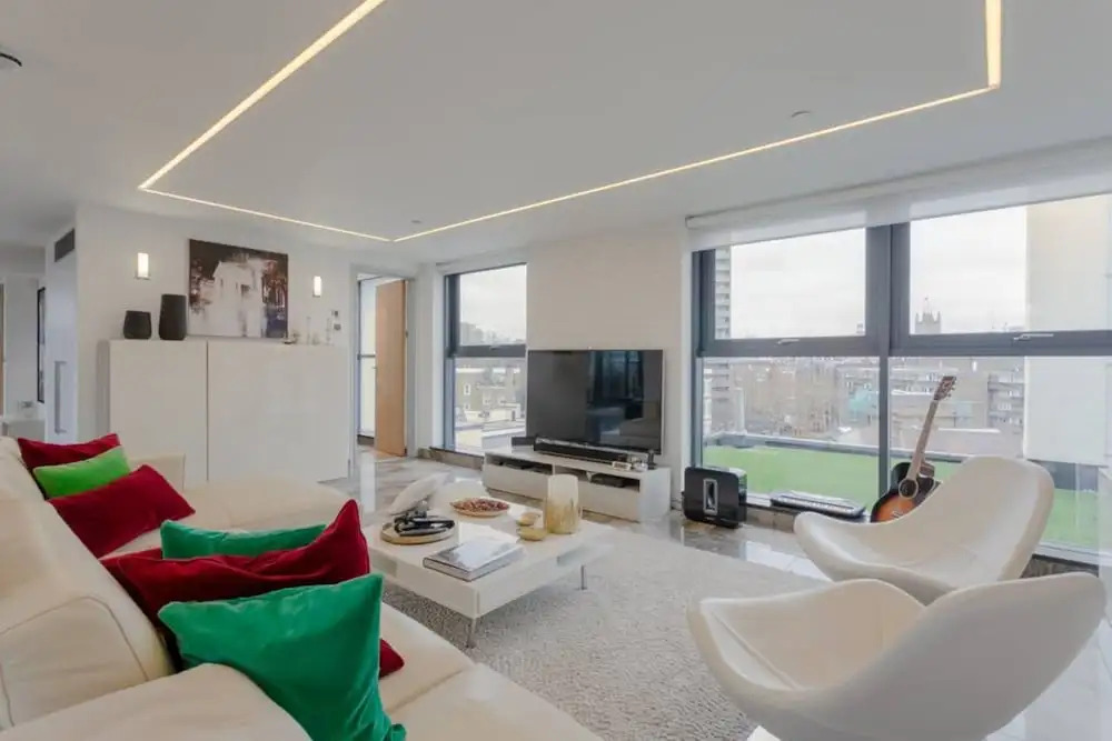 2 Bedroom Penthouse Apartment in Pimlico