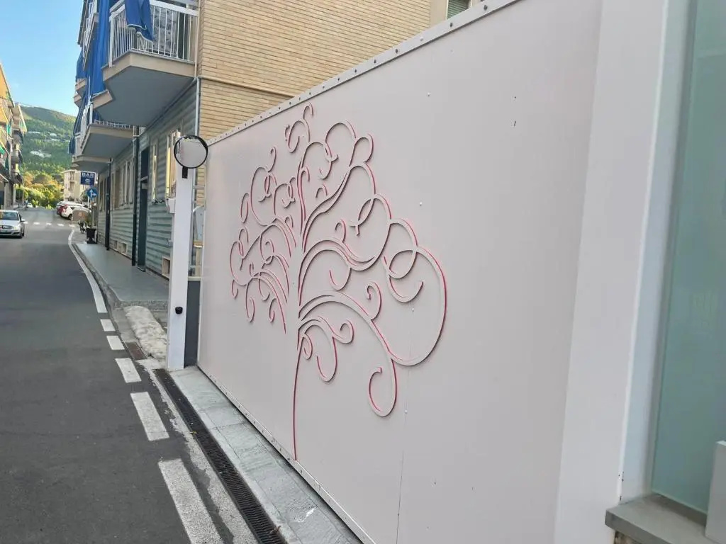 Appartamento Spotorno con ampio terrazzo attrezzato anche con angolo cottura