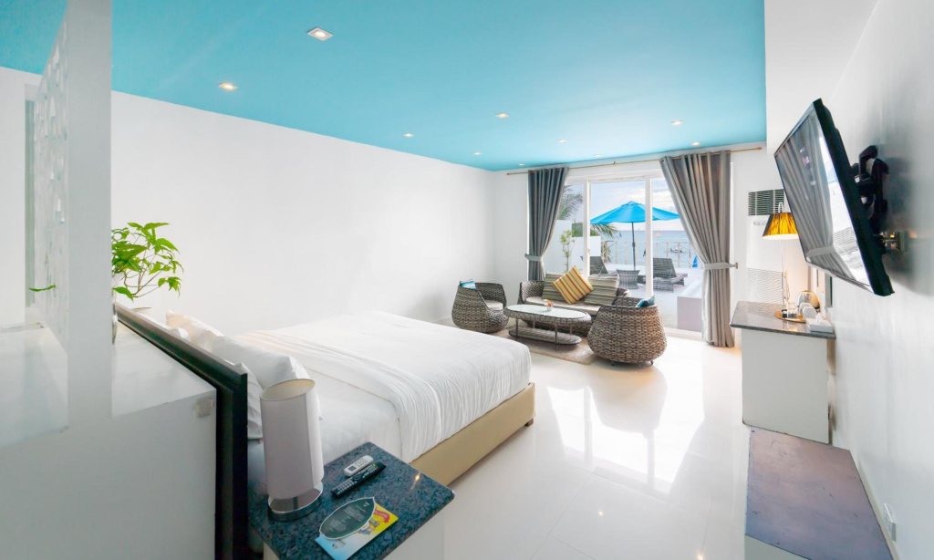 Boracay Ocean Club Beach Resort