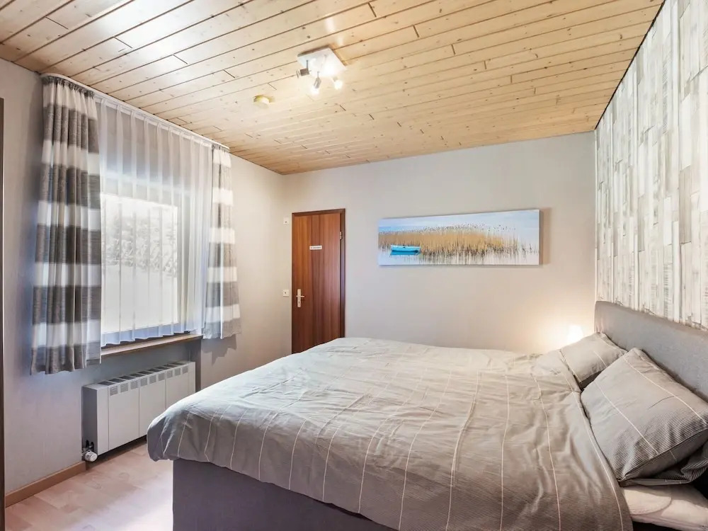Feusdorf Forest Bungalow