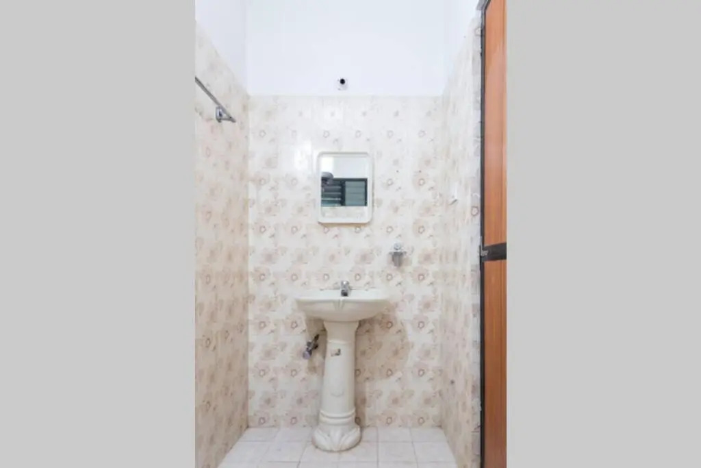 Villa Barbosa, 2 BHK Villa & Luxury Rooms near Colva, Sernabatim, Benaulim Beach