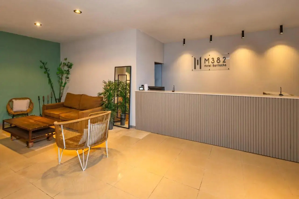 M382 Hotel Bariloche