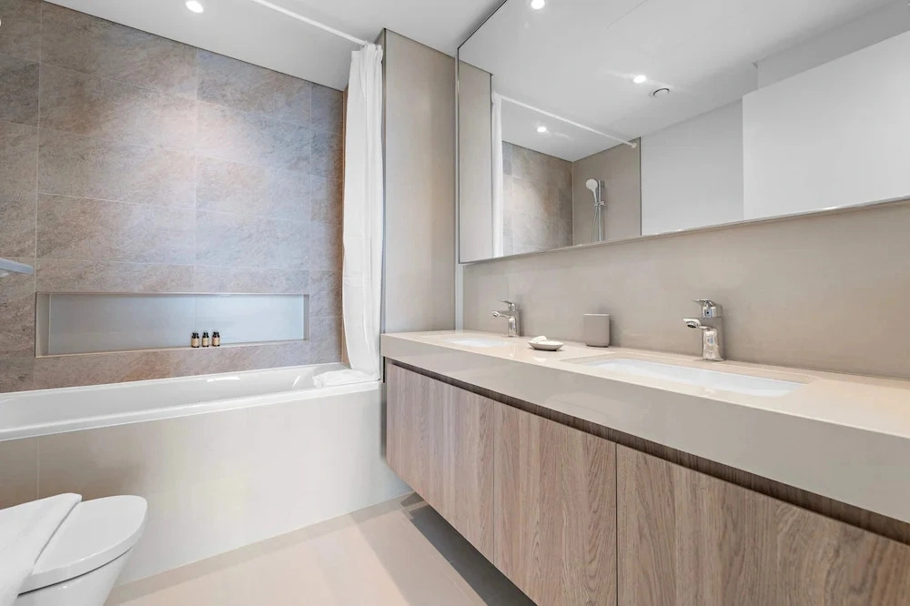 Silkhaus Luxury 2BR Emaar Tower Family Ideal