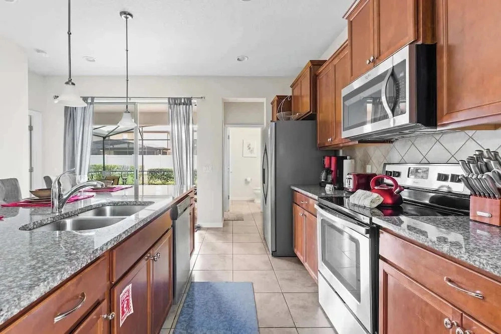Pet Friendly Amazing 5 BR Sleeps 10