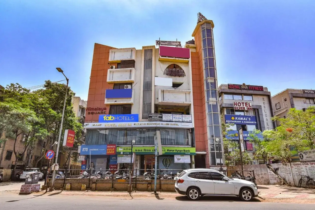 FabHotel Max Inn - Inside Himalaya Square
