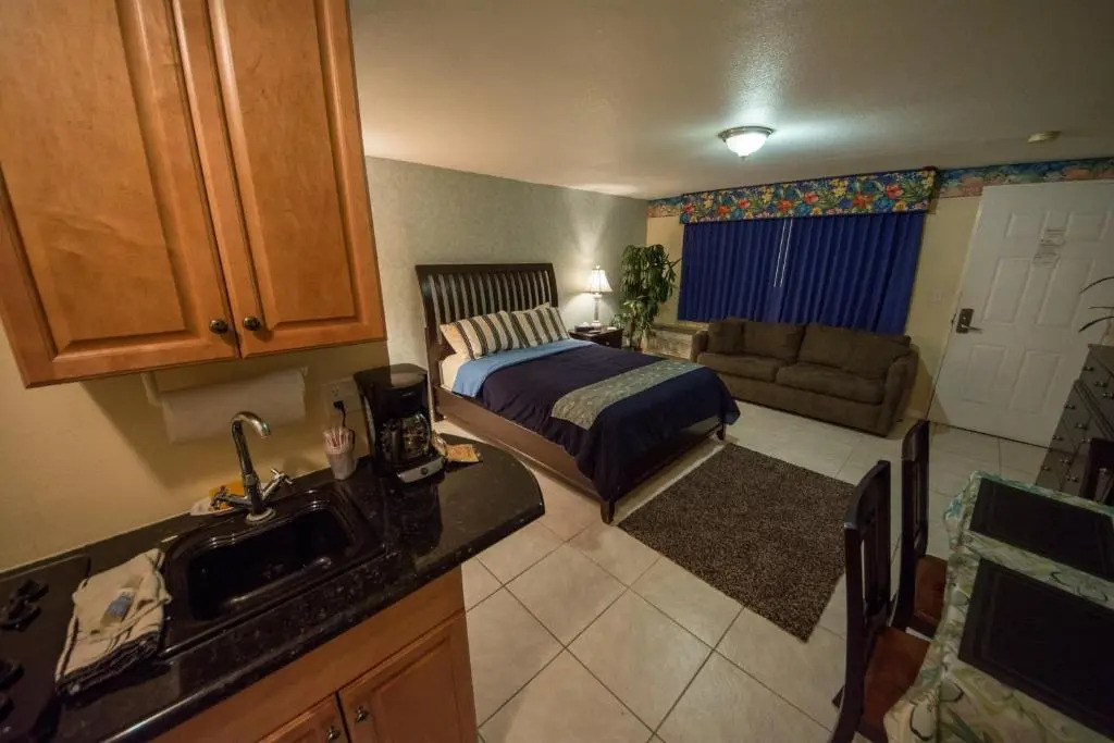 Camelot Beach Suites