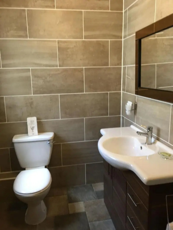 Glenheath Hotel