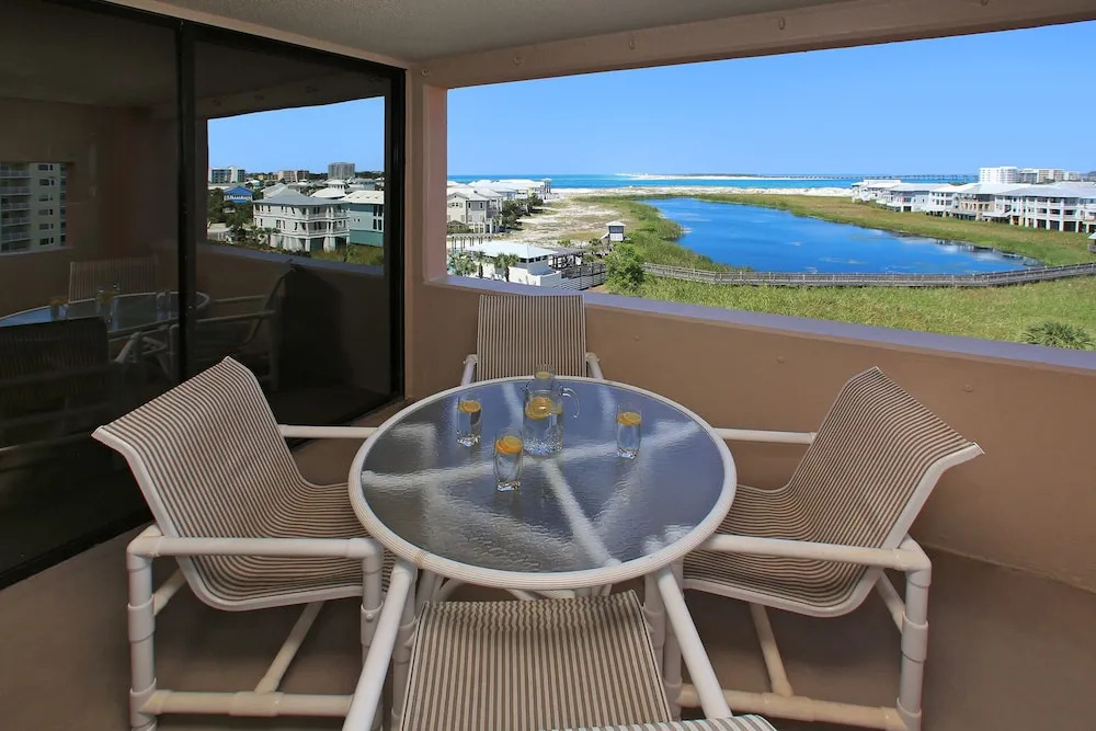 Jetty East 516b by Best Beach Getaways