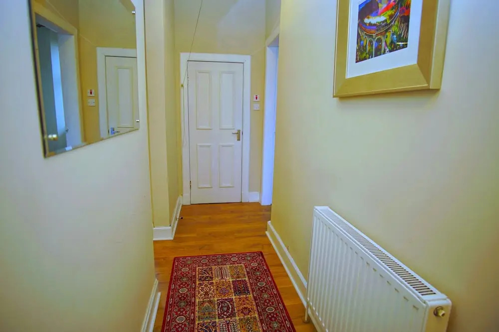 Bright & Spacious Flat 4 in Newhaven