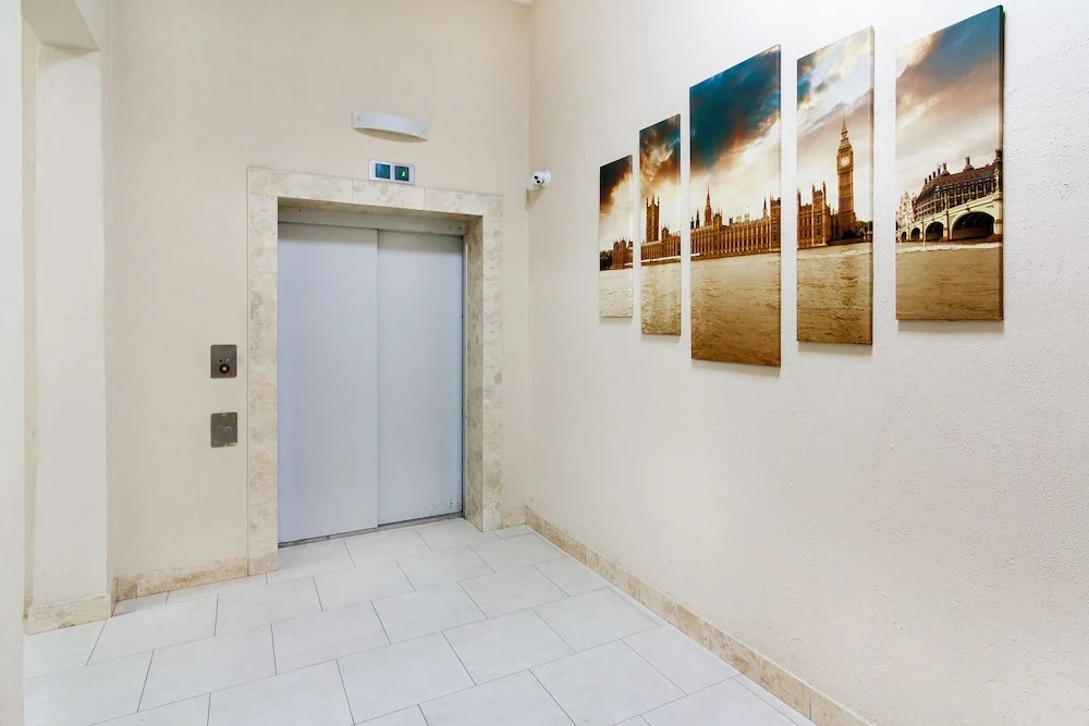 LeonRooms Onilovoy 18-2