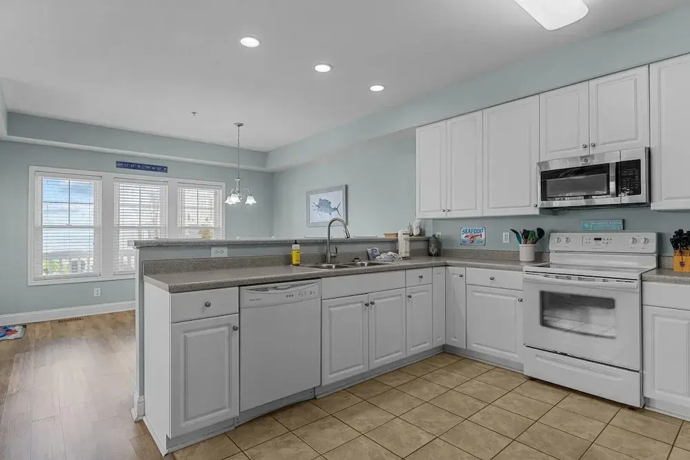 Linger Longer 3 Bedroom Home by RedAwning