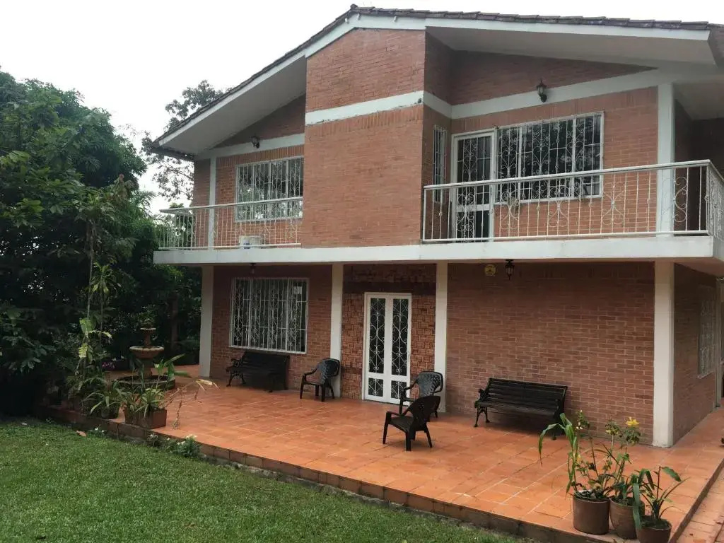 Kaliawiri Bird Lodge & reserve