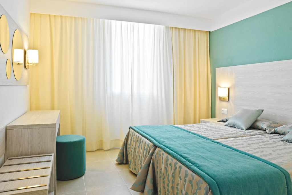 Protur Safari Park Aparthotel