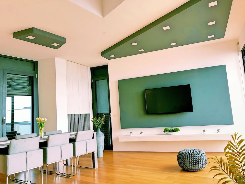 SeaView Apartments