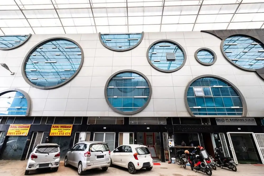 RedDoorz Plus @ Centrium Katamso Medan