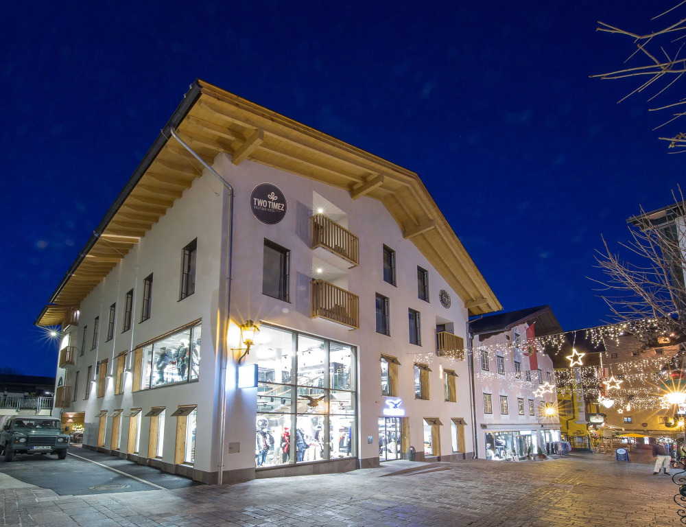 TWO TIMEZ - Boutique Hotel - with AC