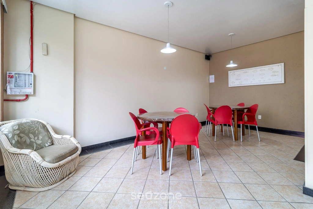 Apt c/ Varanda in Condominio Pe na Areia Iho127