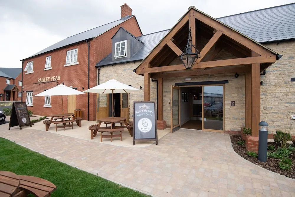 Paisley Pear, Brackley by Marstons Inns