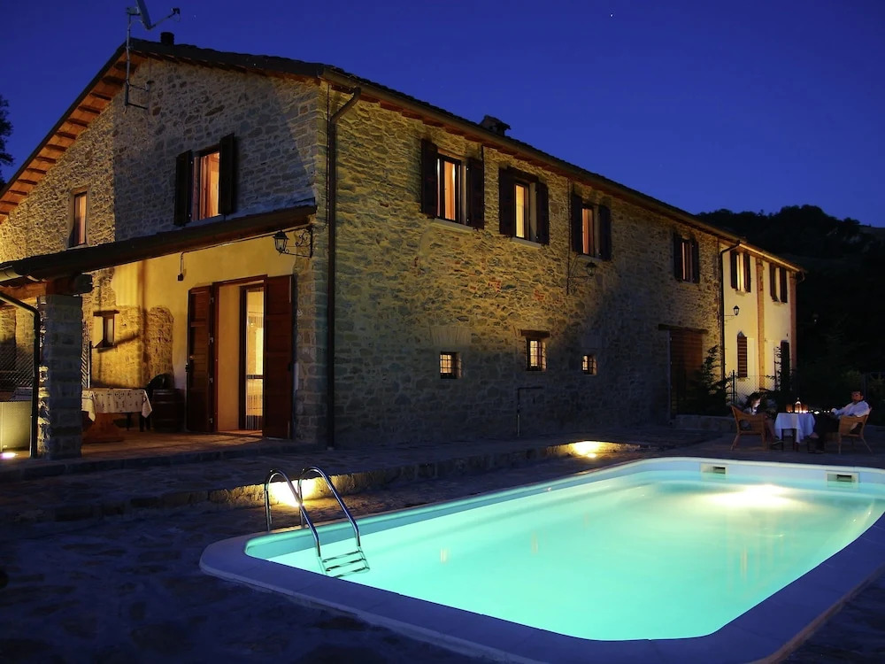 Bright Holiday Home in Modigliana With Swimming Pool
