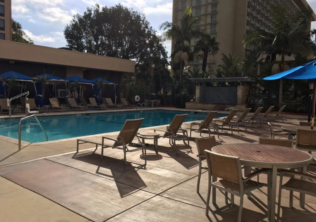 Four Points by Sheraton Los Angeles International Airport (США)
