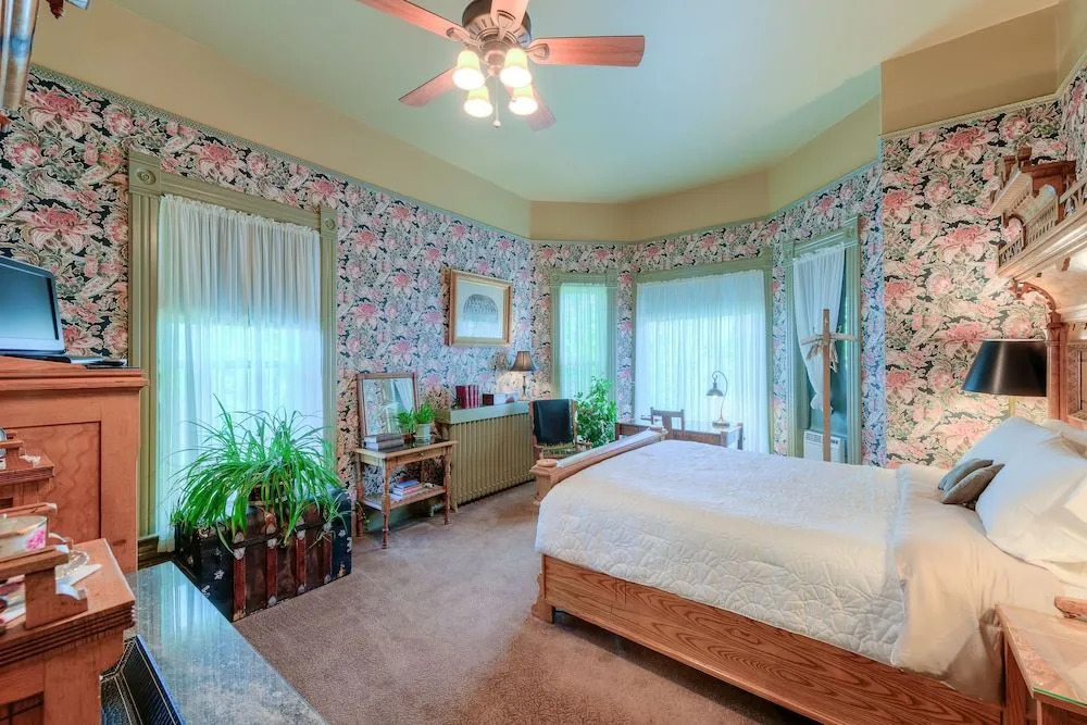 Sanders - Helena's Bed and Breakfast