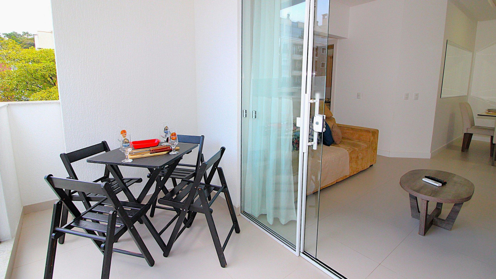 1071   Apartamento Com 2 Suítes Na Praia De Bombinhas