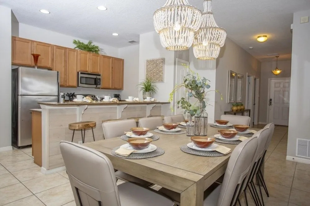 Tropical 5 Bedroom Home townhouse