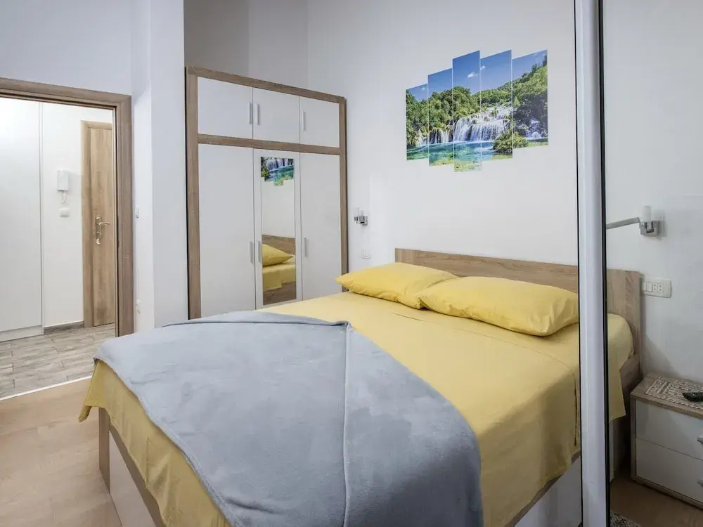 Apartment M & M