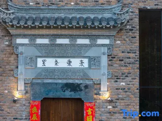 Wuyuan style waterfront homestay