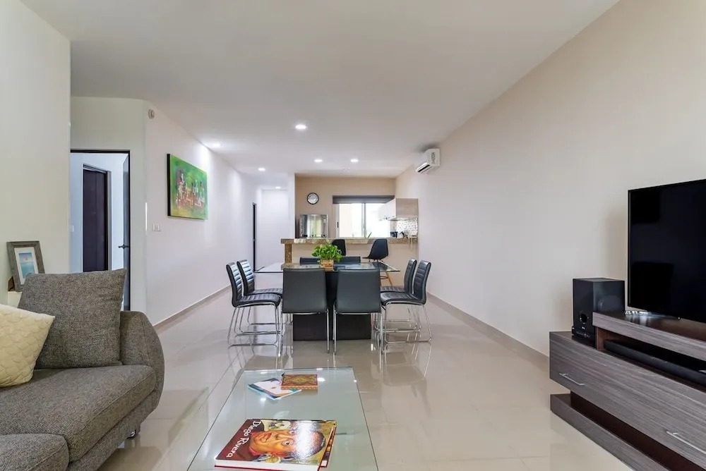 Sabbia 4201-3 Bedrooms ALL IN Suite Condo