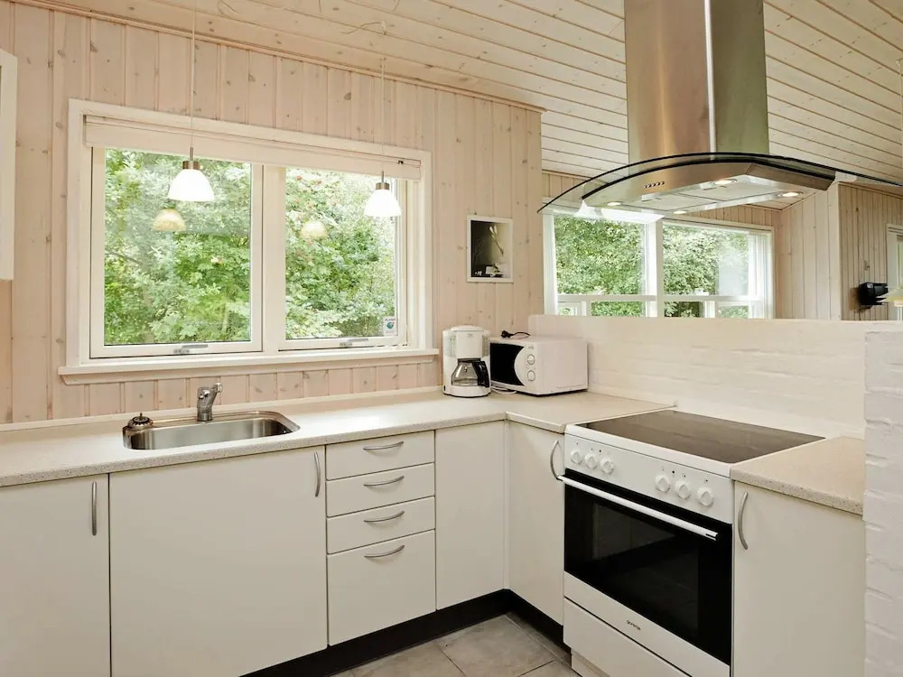 Serene Holiday Home in Saeby With Whirlpool