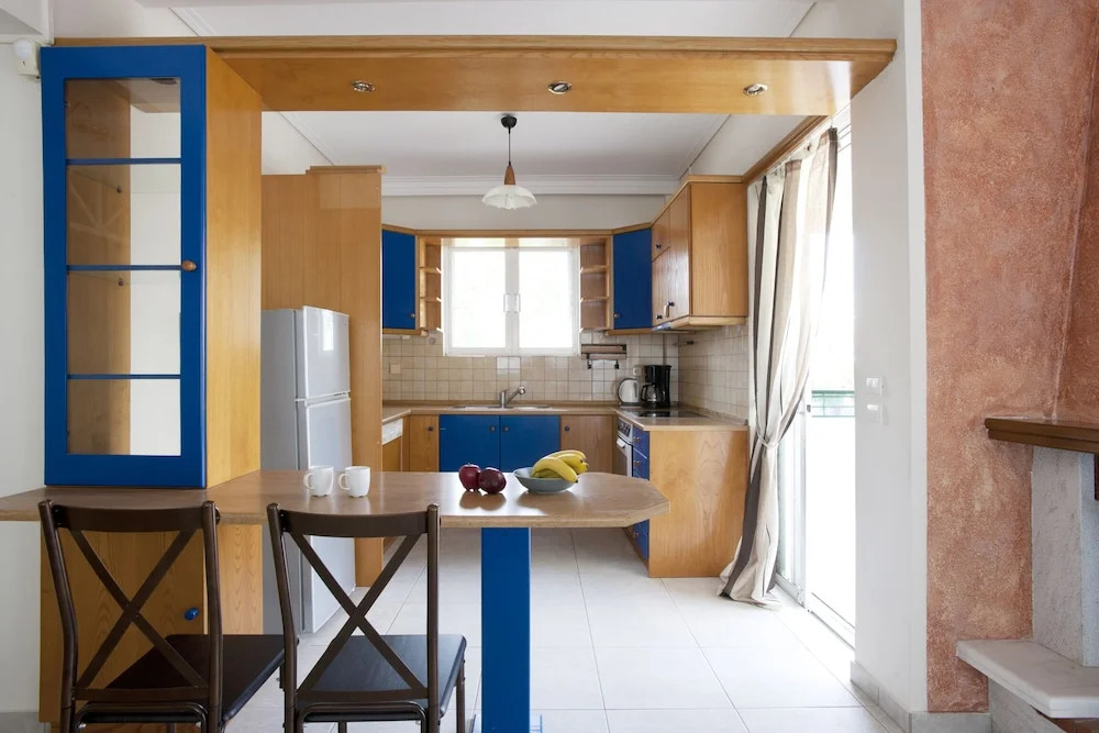 Ano Glyfada- A Big Comfortable Apartment