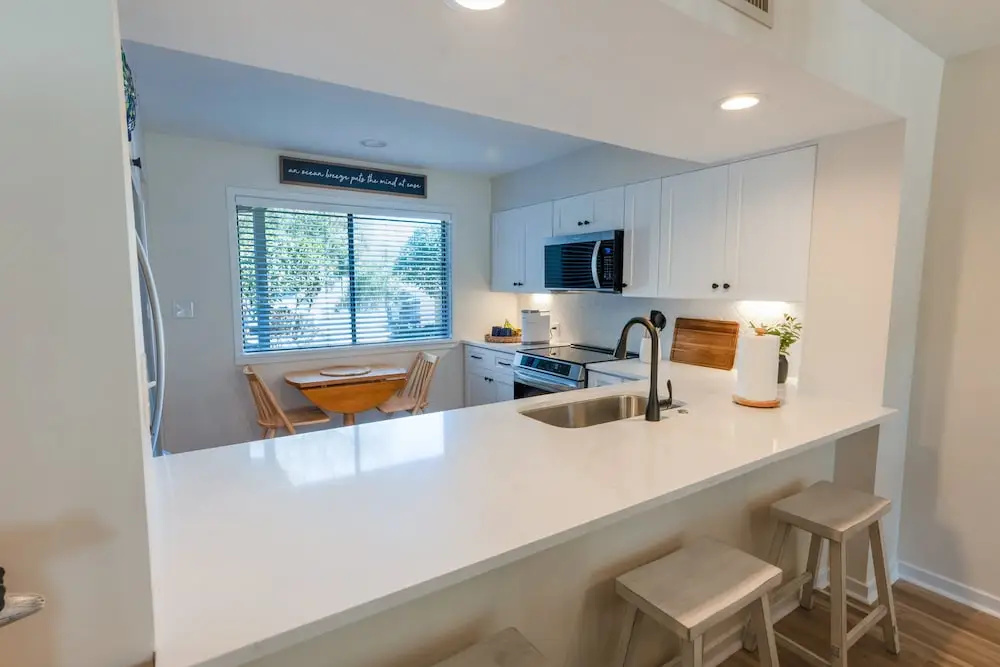 12C Richmond Park 2 Bedroom, 2 Bath 2 Condo