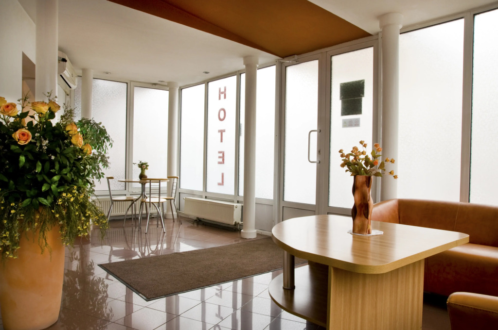 Hotel Est