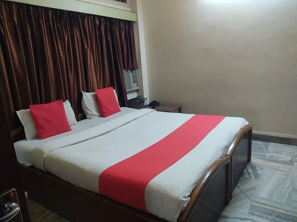 Holiday Inn Guest House