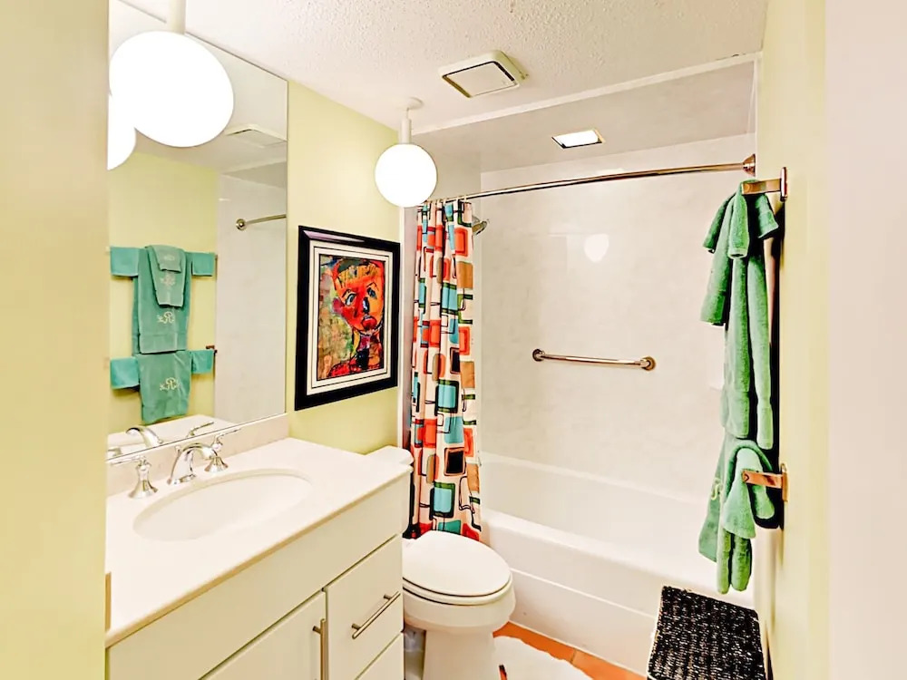 Summer House Condo Unit 1504a 3 Bedrooms 2 Bathrooms Condo