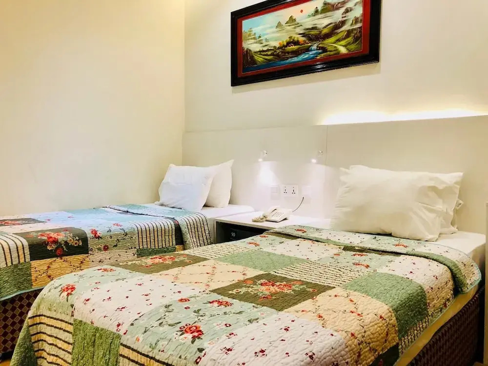 Al Ahrar Hotel