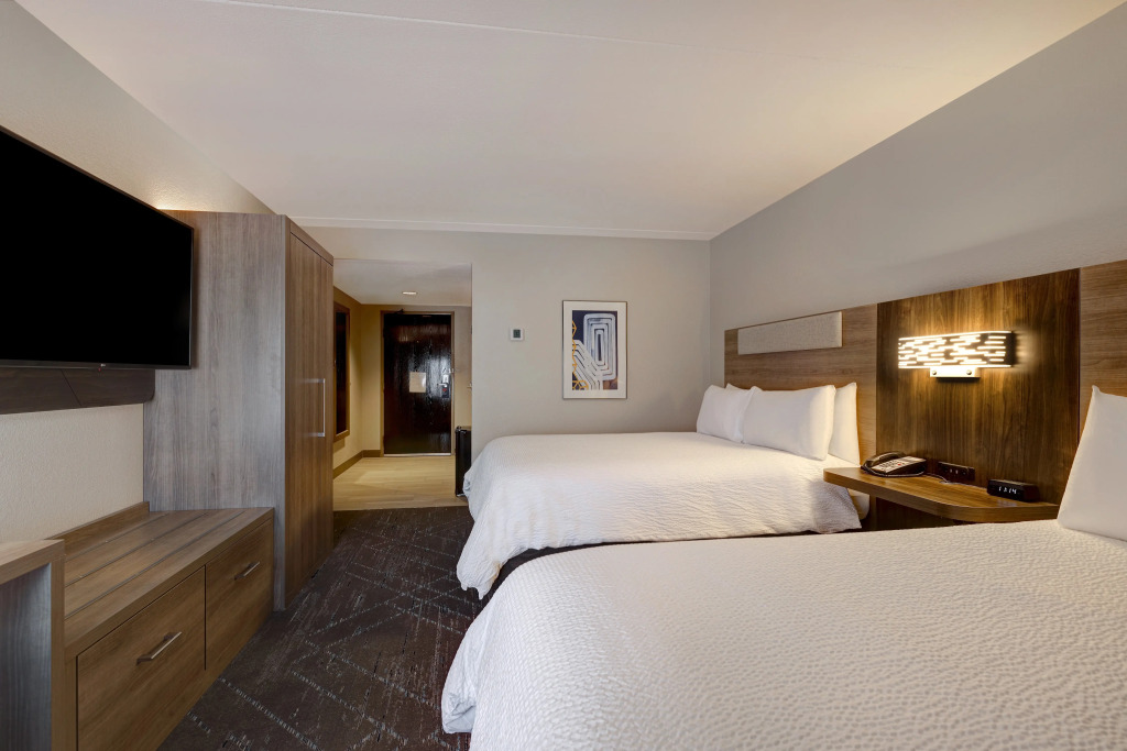 Holiday Inn Express & Suites - Kansas City KU Medical Center by IHG