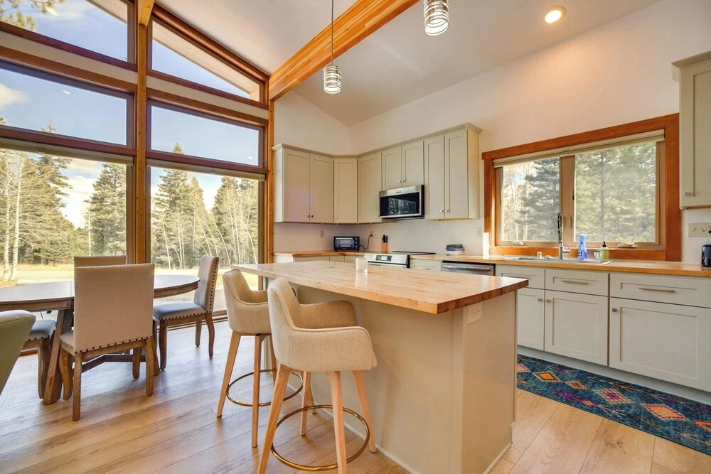 2 Mi to Angel Fire Resort: Year-round Retreat
