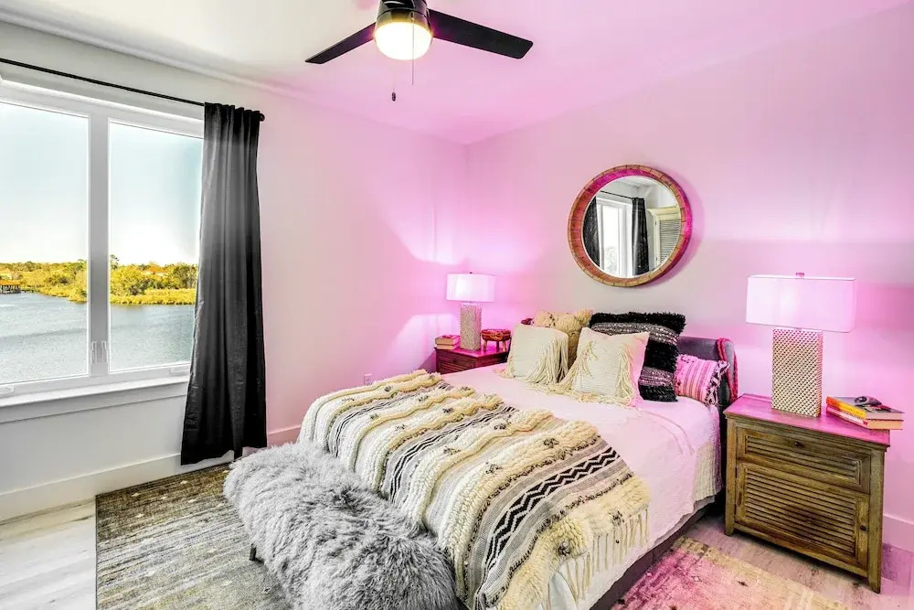3 Mi to Gulfport Beaches: Waterfront 'casa Pesce'