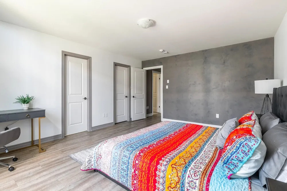 GLOBALSTAY. Waterfront 5BR Townhouse. Private HOT TUB, Gym, Sauna