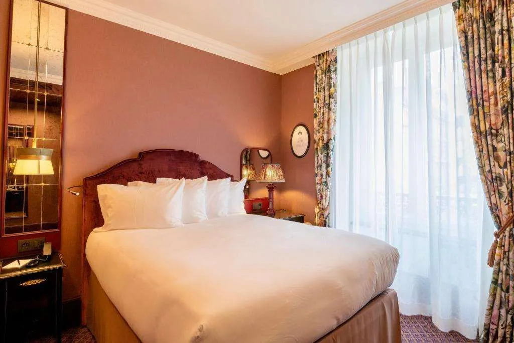 UNE AUTRE CHAMBRE