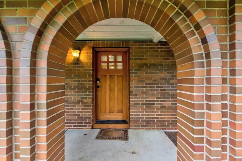 Joyful Kirkland Home Near Beach Hot Tub & AC