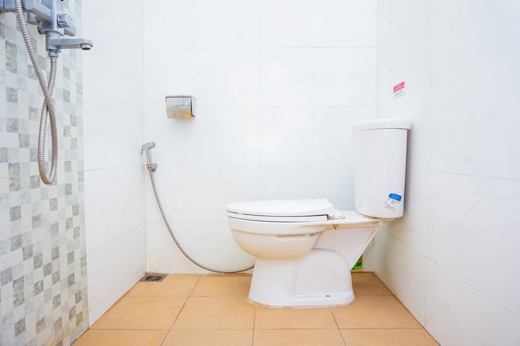 Hotel O Jalan Jenderal Sudirman Near Imam Bonjol Square Formerly Nelvi Guest House