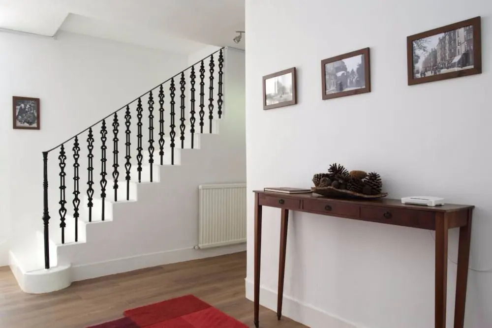 3 Bedroom Apartment With Private Entrance