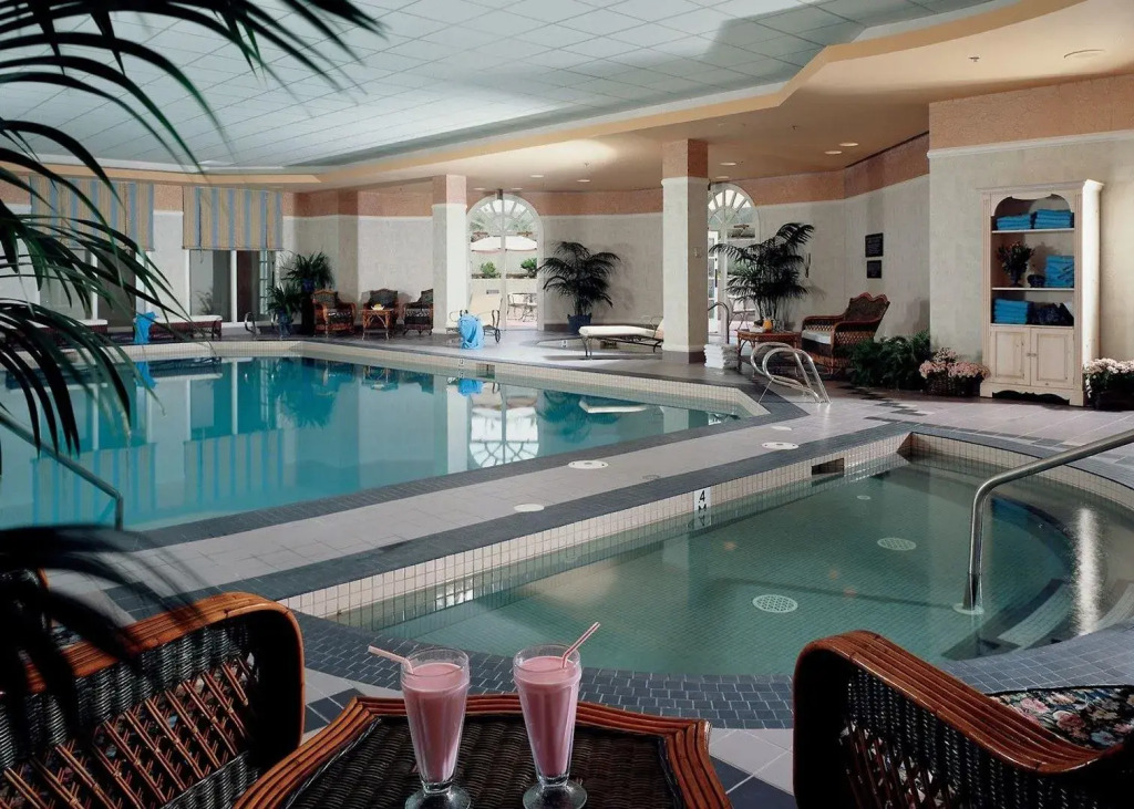 Fairmont Hotel Macdonald
