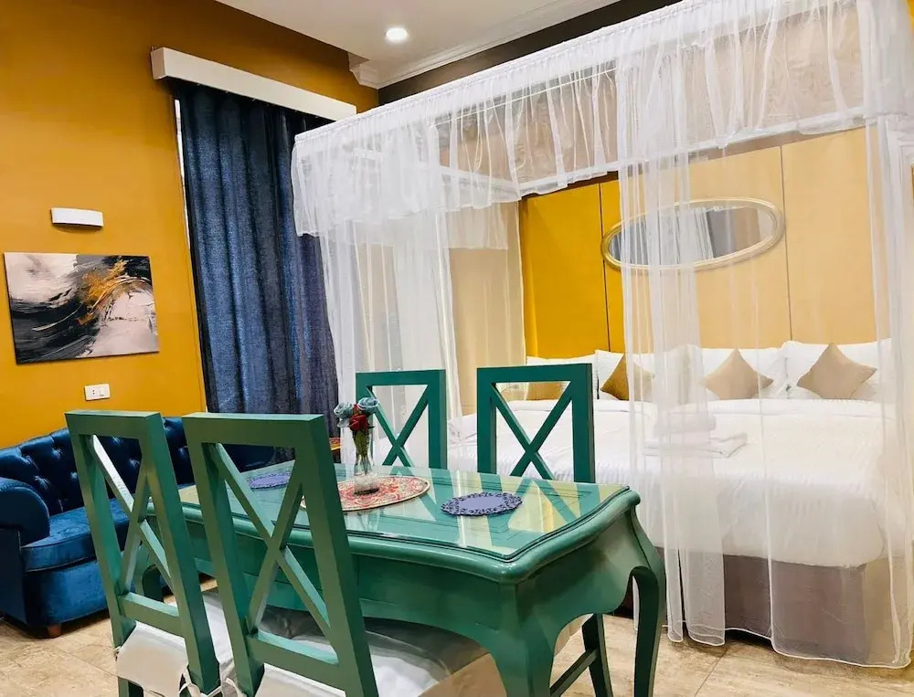 GA Plus Hotel