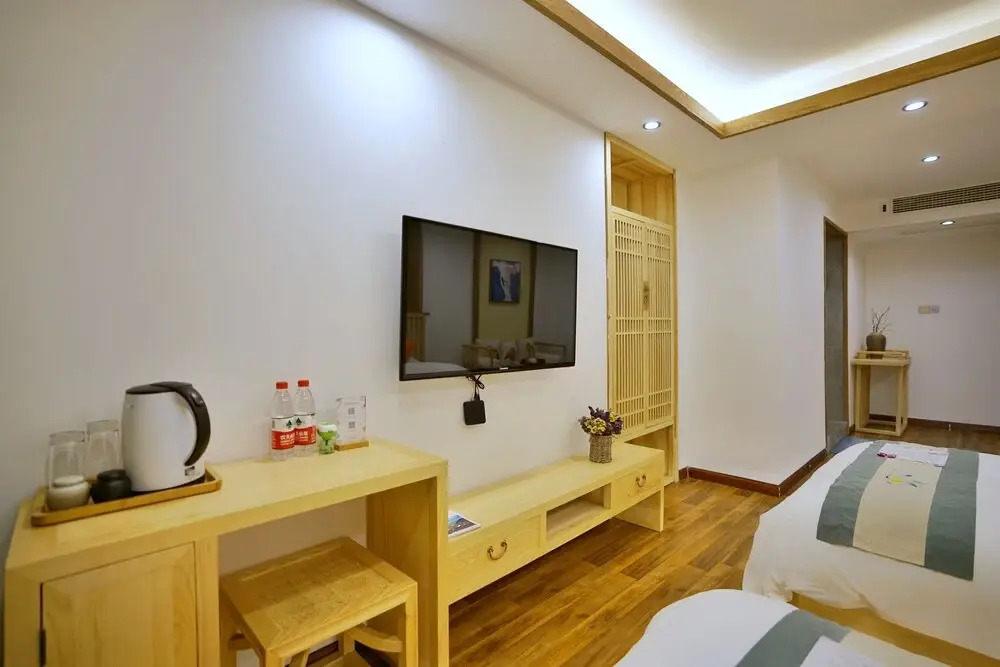 Yueju Wenlv · Yuexijiang Boutique Holiday Hotel (Leishan Xijiang Qianhu Miaozhai)