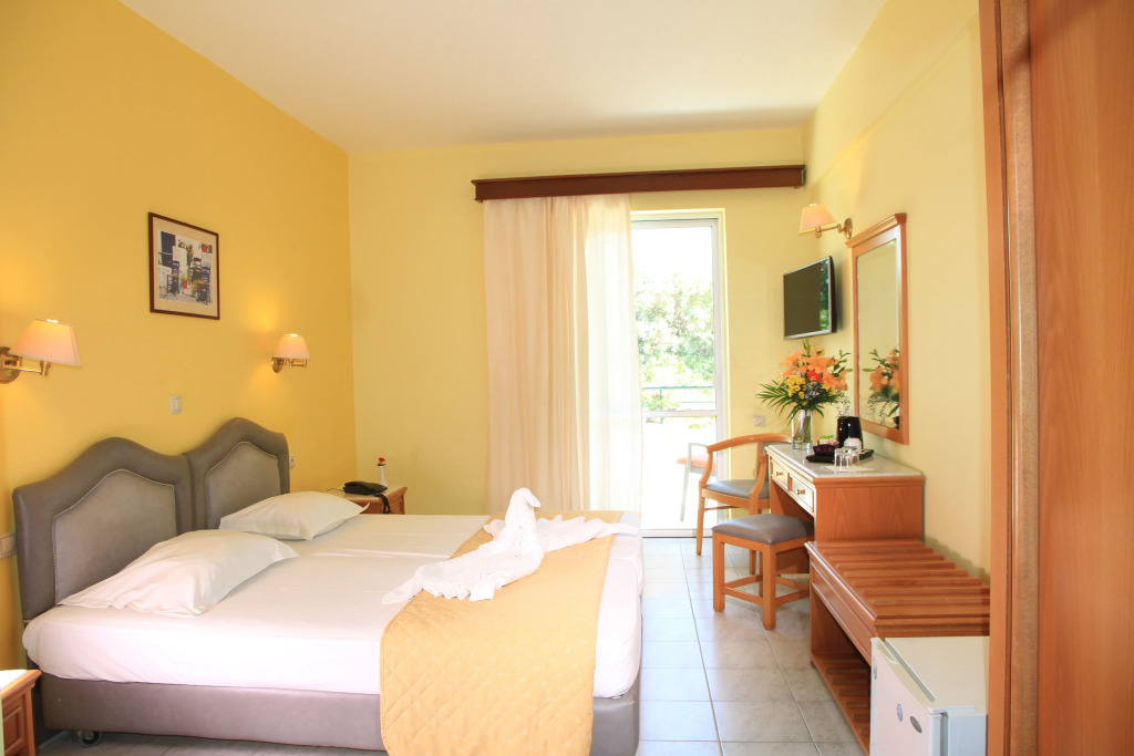 Dedalos Beach Hotel