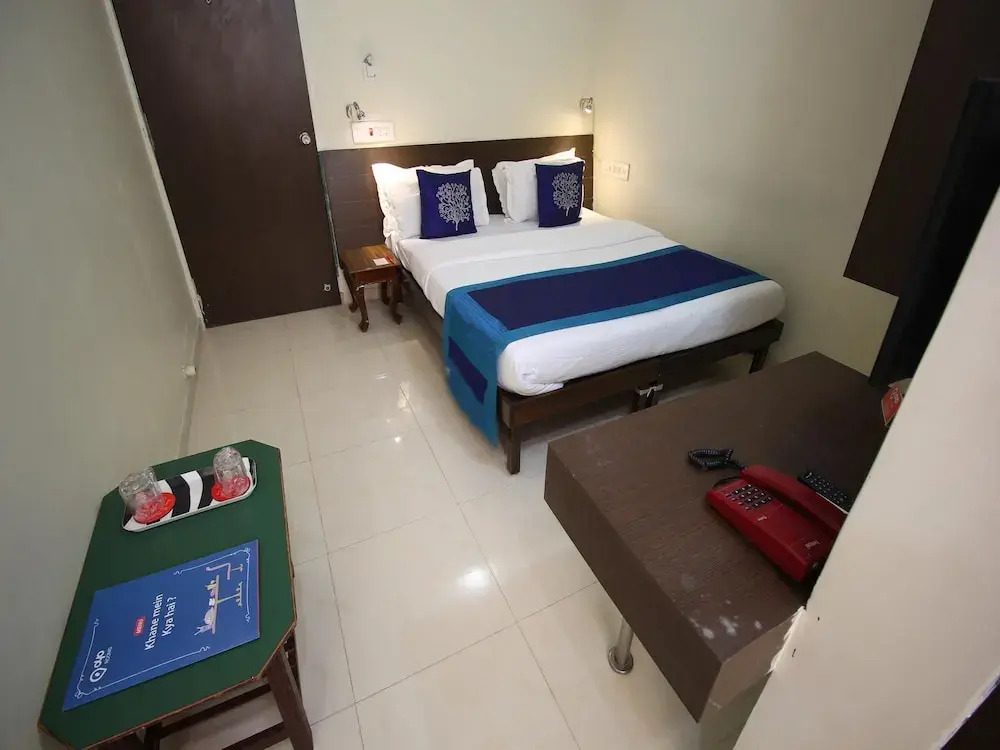 OYO 2156 Hotel Isher International